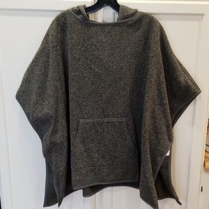 Eddie bauer hooded radiator fleece poncho m/l